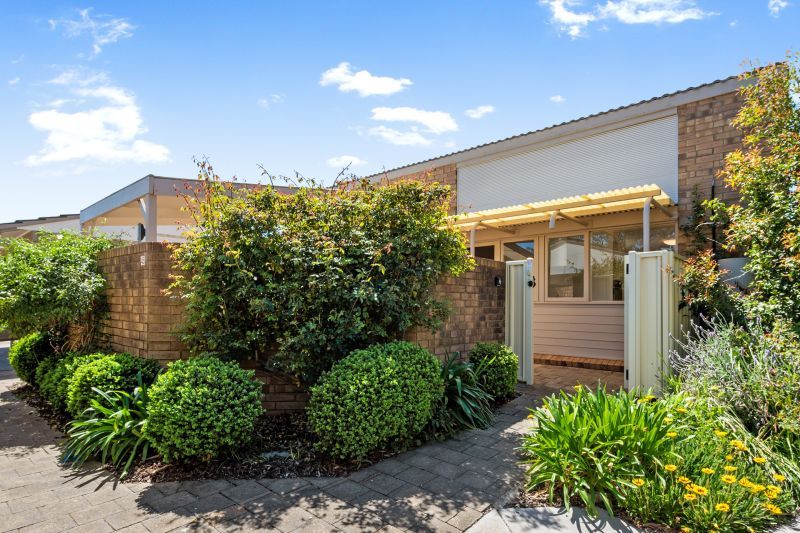 Newly renovated - 2 bedroom home - *Please meet at Admin Office for Open Inspections*