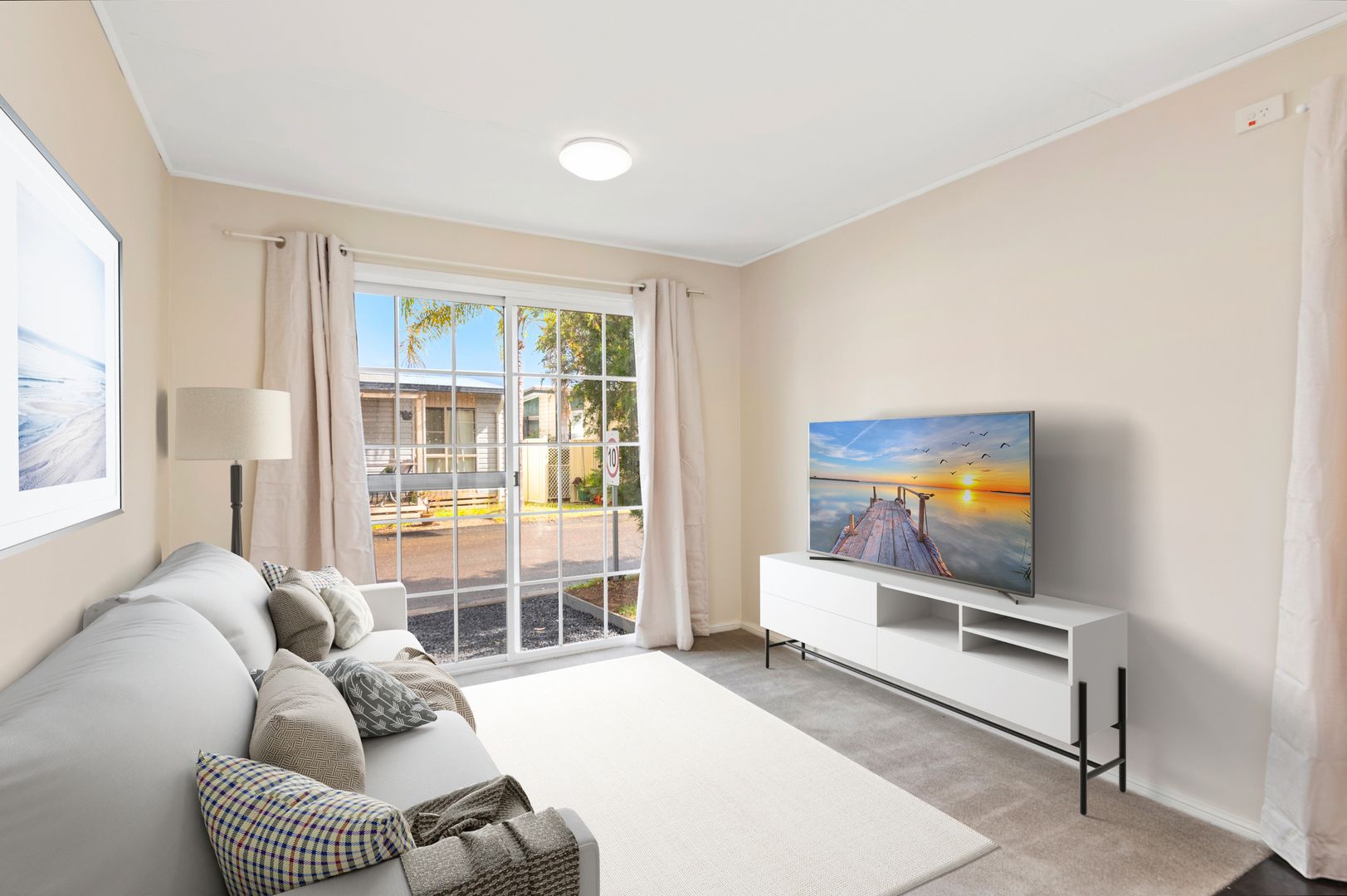 Move Straight In - Fully Renovated Home