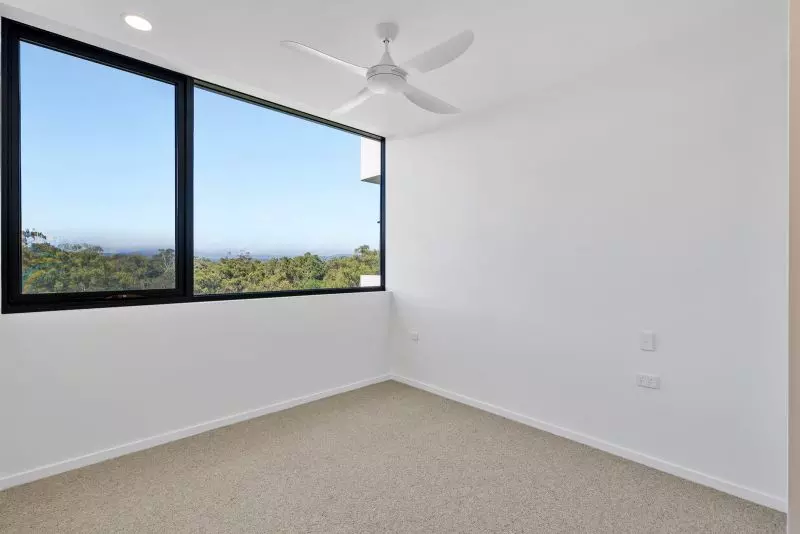5th floor penthouse views over golf course