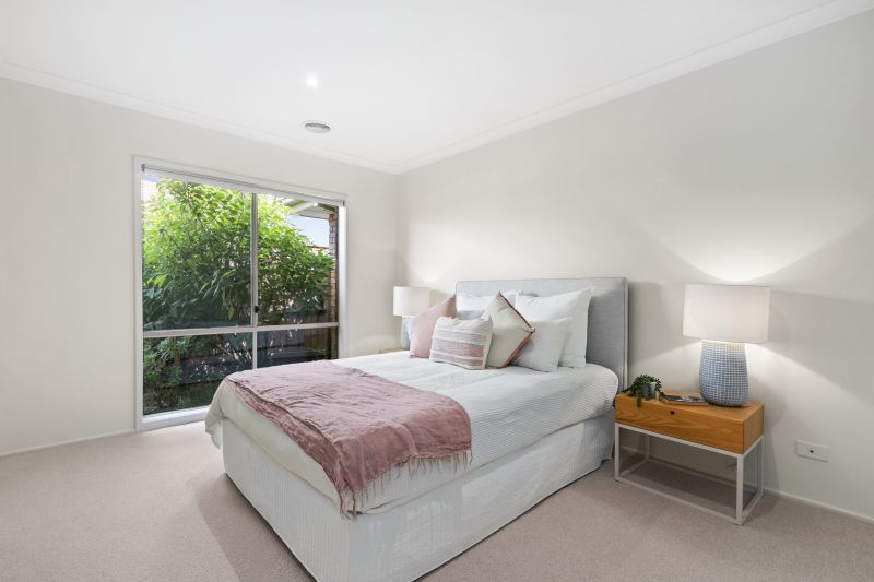 Stylish, 2-bedroom, modern villa close to the shops