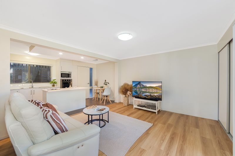 Secure Parking, Low Maintenance Unit Ground Floor Living with Modern Finishes!