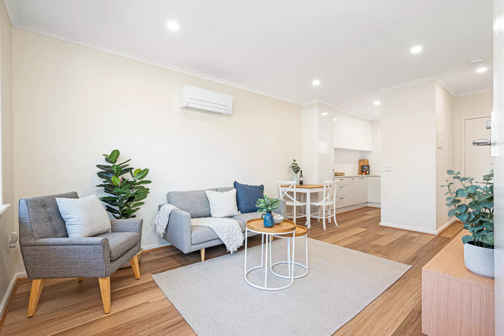 Are you aged 65 years or older and no longer working full time? Discover your independent retirement living beachside bliss at Hove