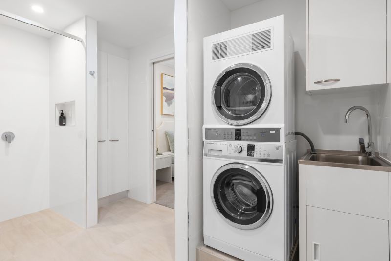 Delightful east-facing, spacious ground-floor one-bedroom apartment