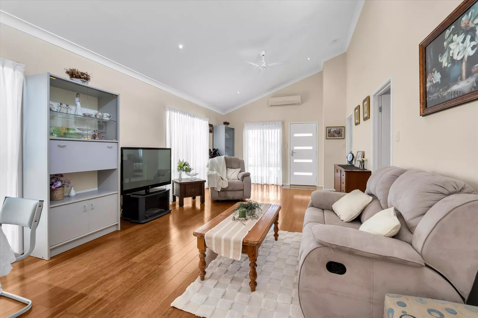 Home 81 Palm Lake Resort Truganina