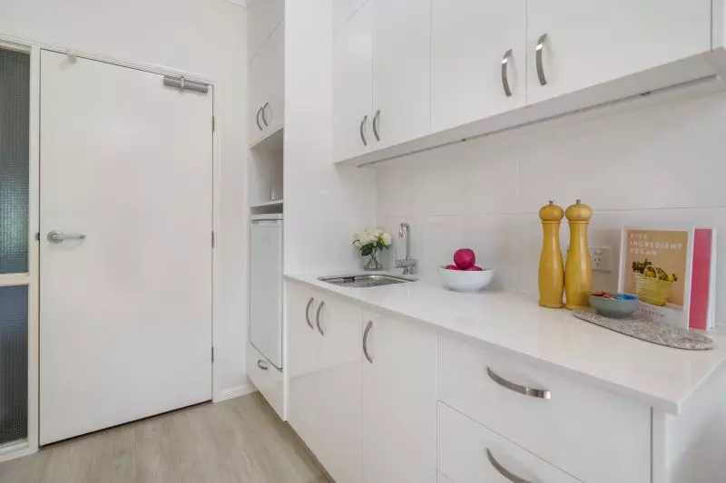 One bedroom apartment with services - Under refurbishment