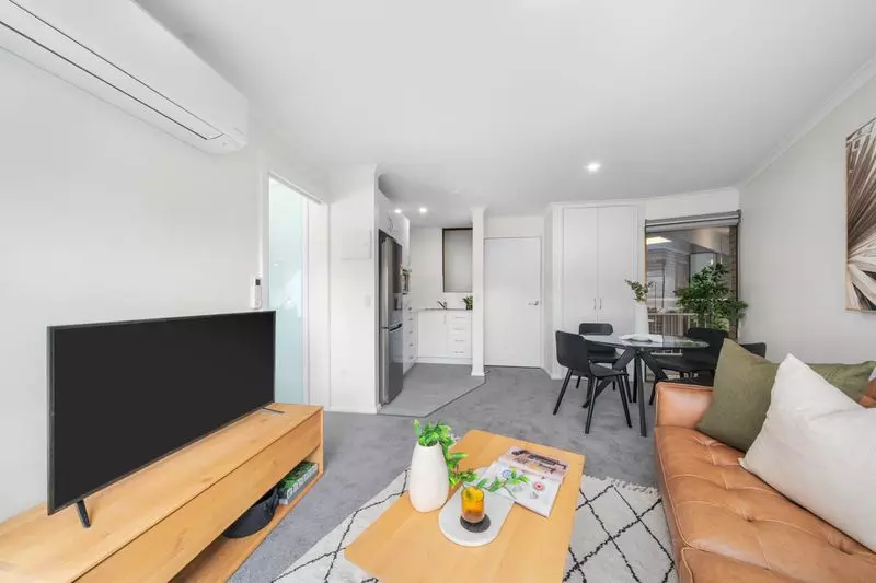 Apartment with views over community gardens