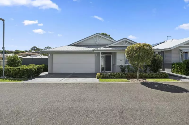 Private Corner - Stylish, Spacious Living