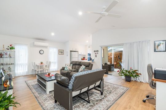 Stylish Home with Extras