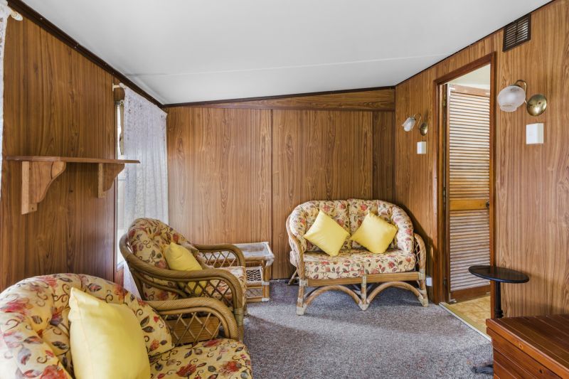 Renovator's Delight – Comes with Everything You See!