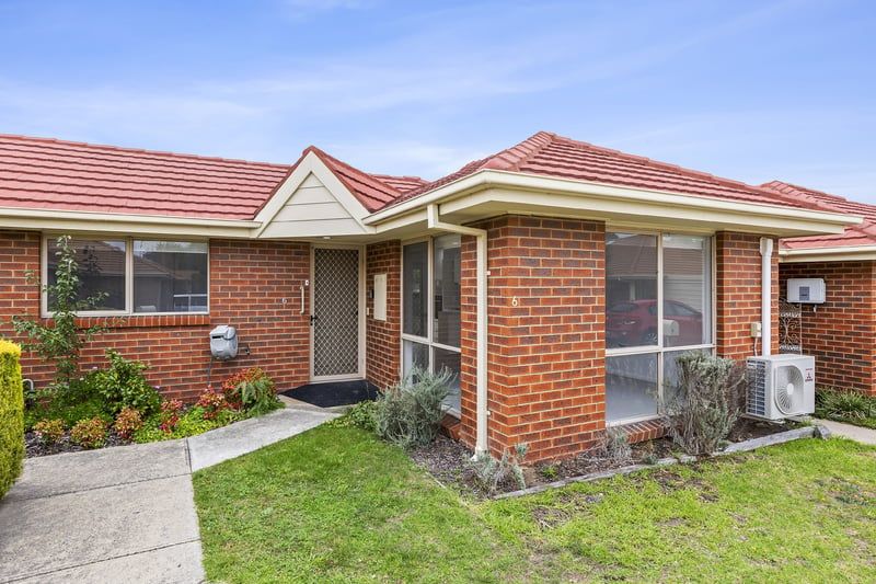 Renovated Elegance with Alfresco Charm