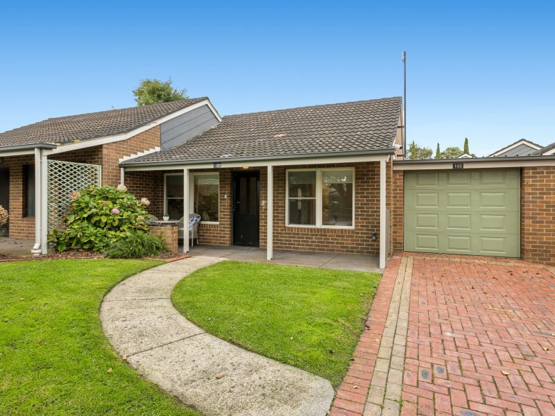 AVAILABLE NOW - Newly renovated 1br unit in peaceful position