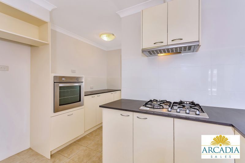 ARCADIA WATERS MADDINGTON - 2 Bedrooms and Stone Bench Tops