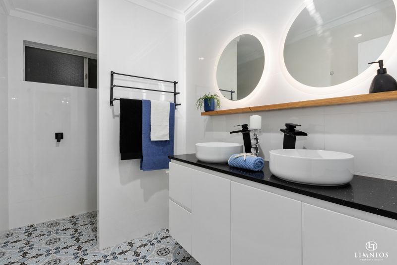 Simply Stunning and Feature Packed!