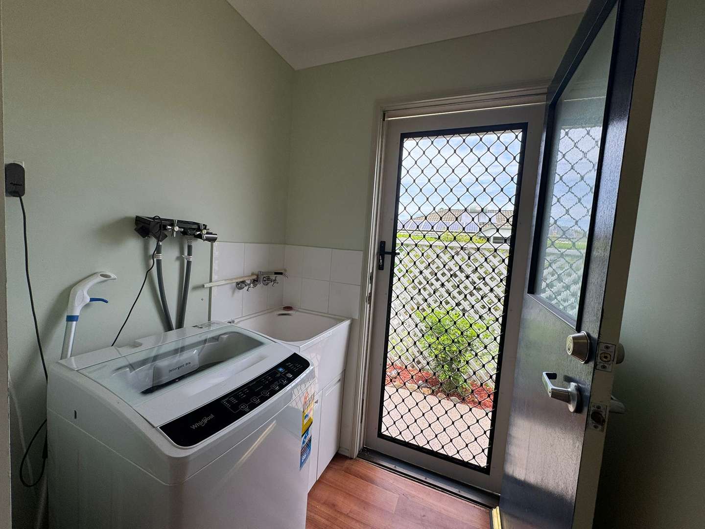 Over 50's Gated Community - Light & Bright & a Beautiful Outdoor entertaining area.