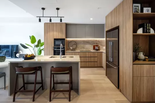 Spacious, light-filled 2-bedroom apartment with private balcony