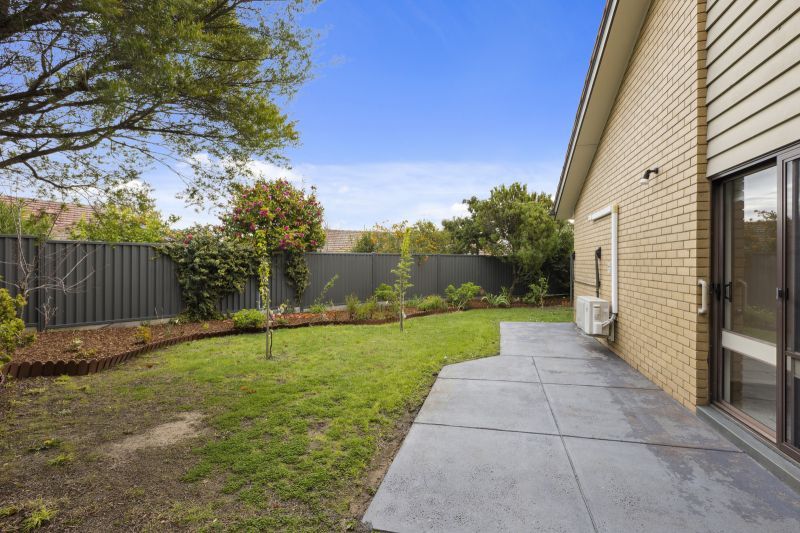 Beautiful two-bed villa with large backyard