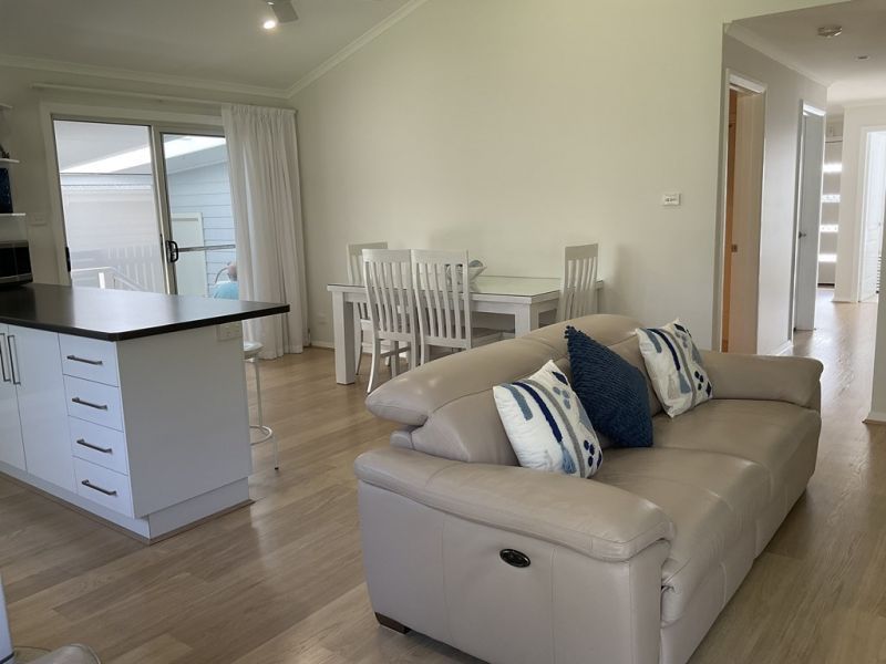 LARGE OPEN PLAN LIVING