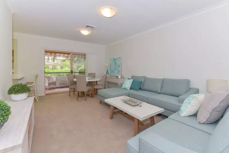 Spacious, ground floor 2 bedroom apartment.