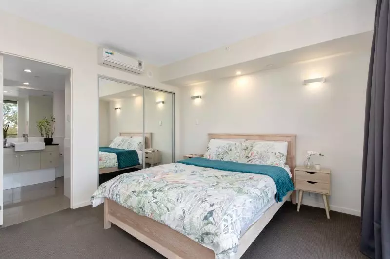 Superb Living by the River