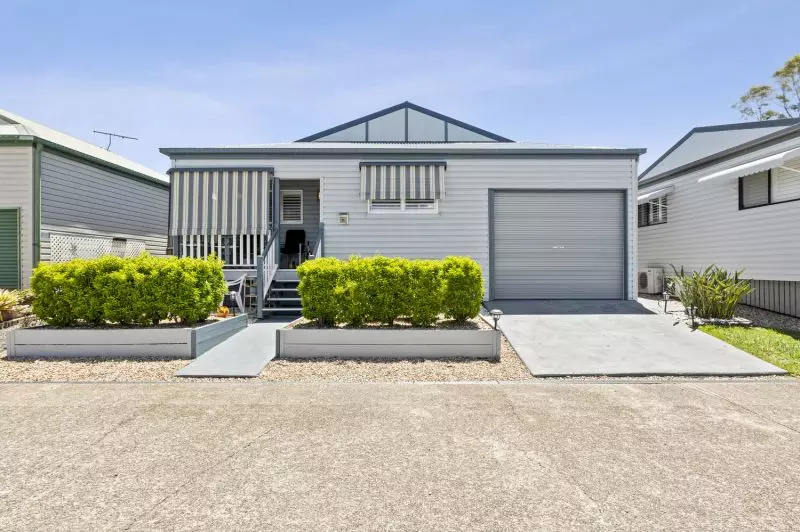 Freshly Renovated – Enjoy Modern Upgrades & Bushland Views
