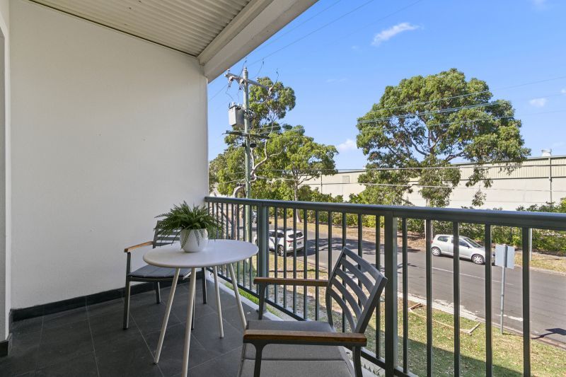 Bright & spacious one-bedroom apartment with gum tree & playing fields view
