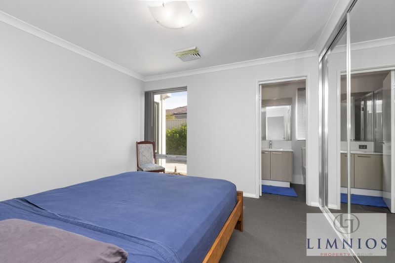 Street Front Stunner !