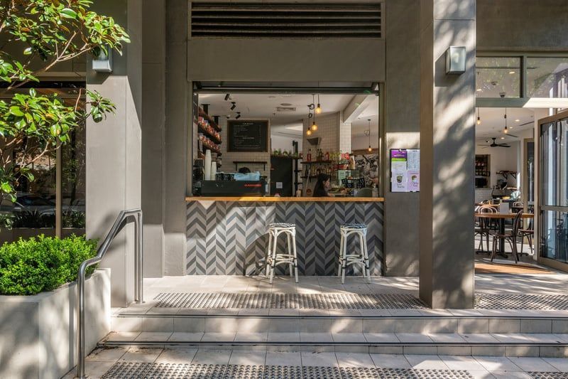 Elevated Apartment with Rushcutters Bay Views