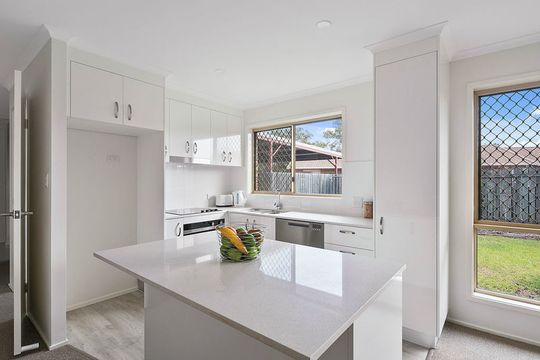 Spacious 2-bedroom villa with car port
