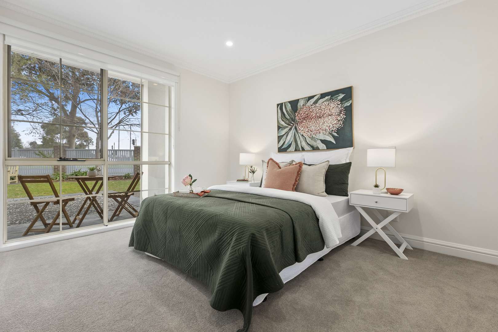 Bright Ground Floor Apartment