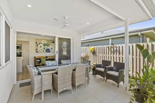 Tranquil Living, Spacious Backyard