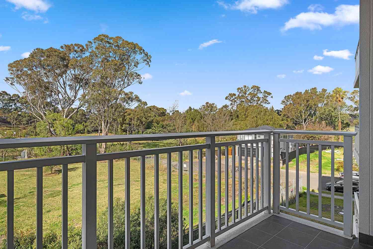 Spacious one-bedroom apartment in established pet-friendly community