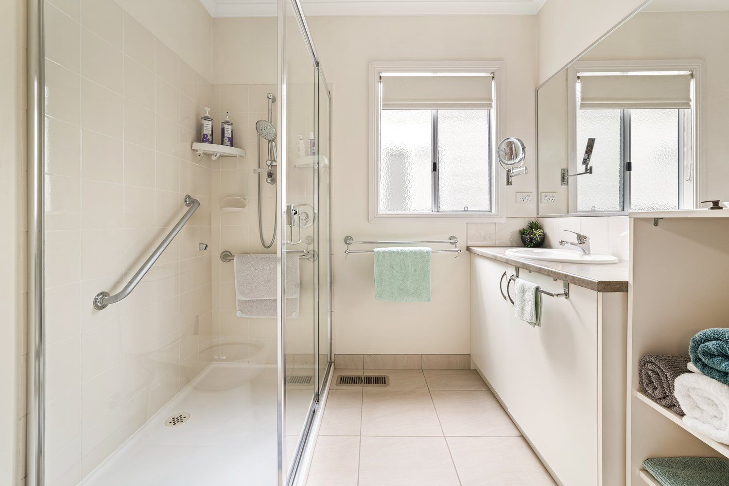 Lifestyle Communities Casey Fields - Spacious 2-bedroom home with study packed with features