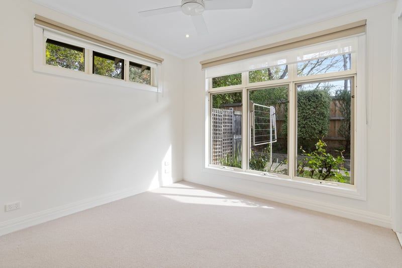 Bright, Refreshed Unit in Quiet Court Setting