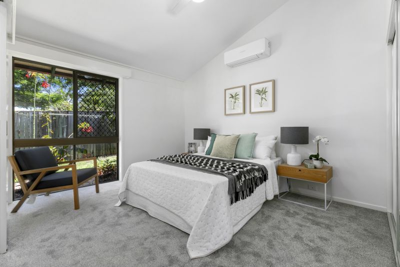 Available now! 1-bedroom plus study villa in perfect location!