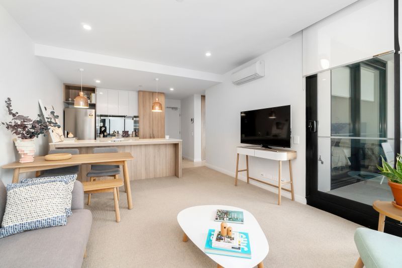 We've done all the work for you to move in Straight away at this Perfect Location!