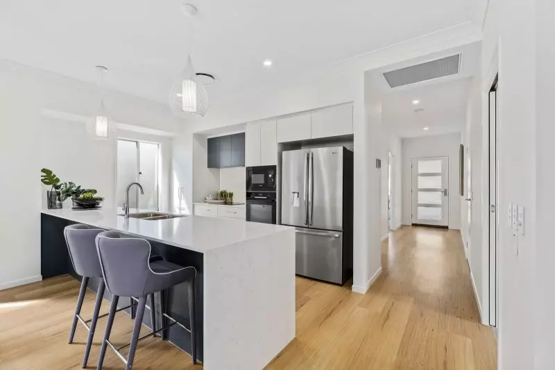 Site 523 - Sunningdale Gable Facade Newly Built Display Home - Under Contract