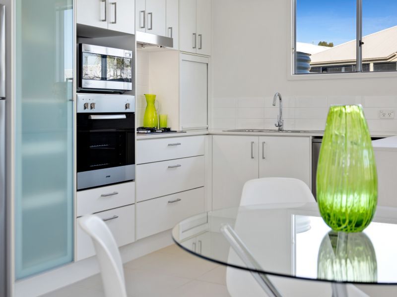 Corner Block With Green Outlook!