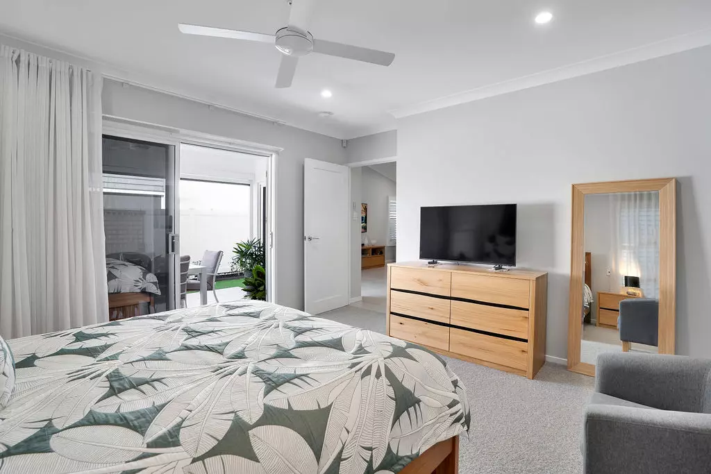 114 Holbrooke by Palm Lake Resort