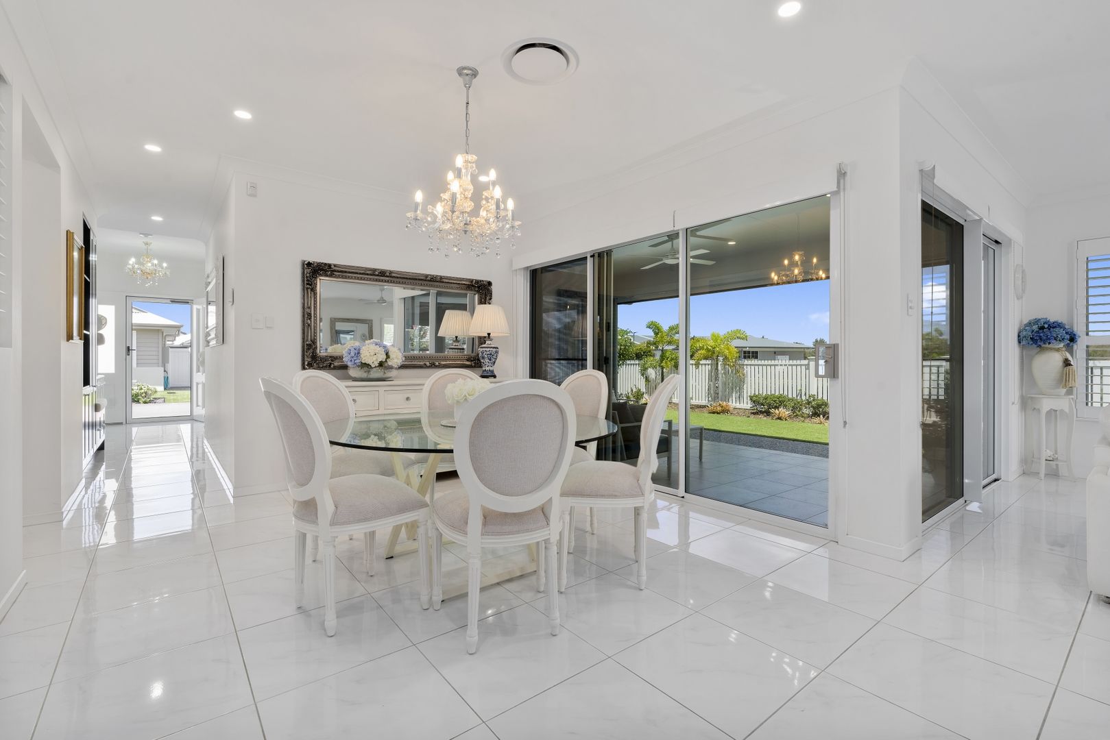 Palm Lake Resort Beachmere Bay