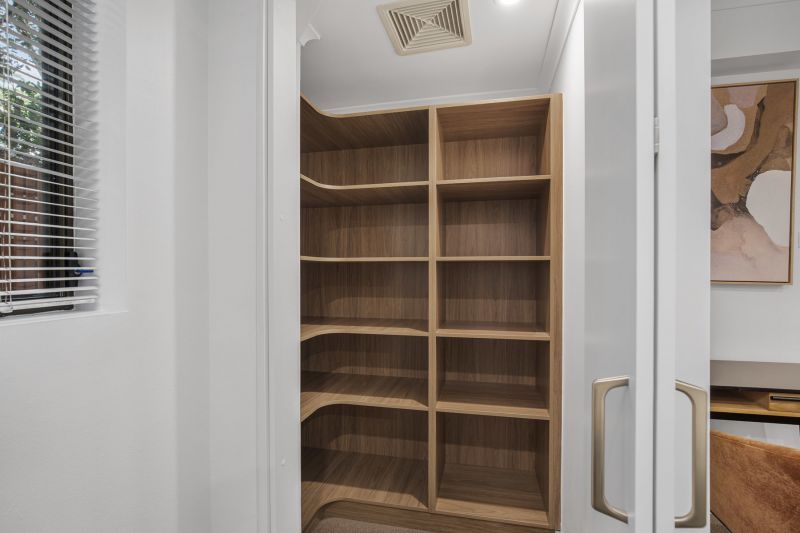 SL01 – Affordable 1-bedroom close to village amenities