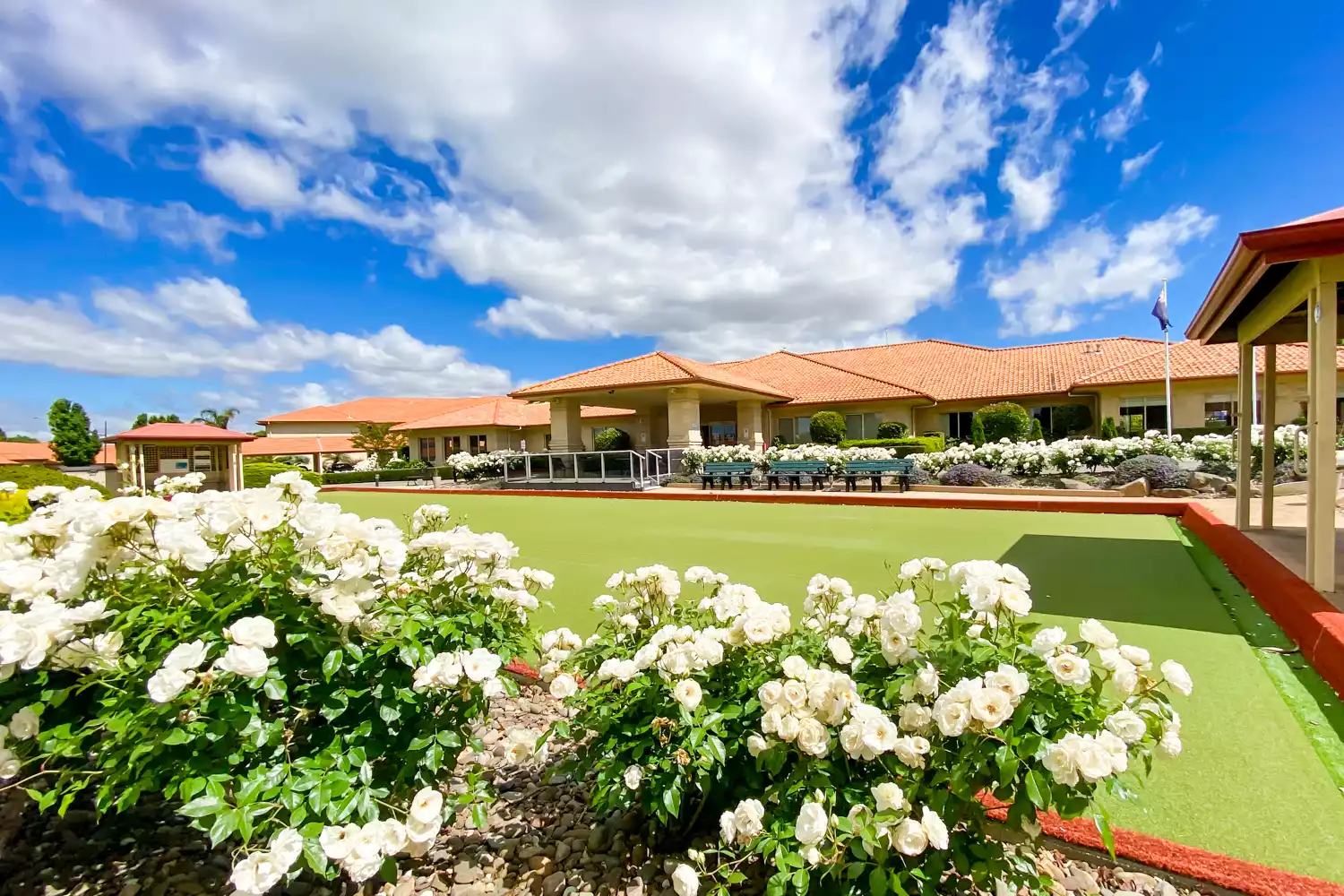 Beautiful 2bed/2bath Villa in a Top Rated Retirement Village!