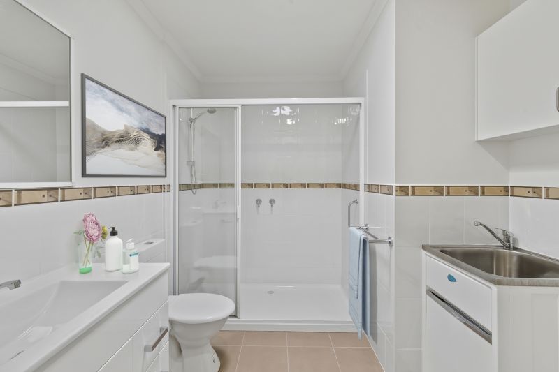 Two bed home with multiple living options