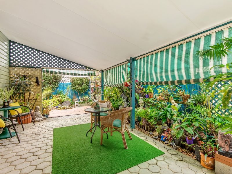 Burleigh Town Village