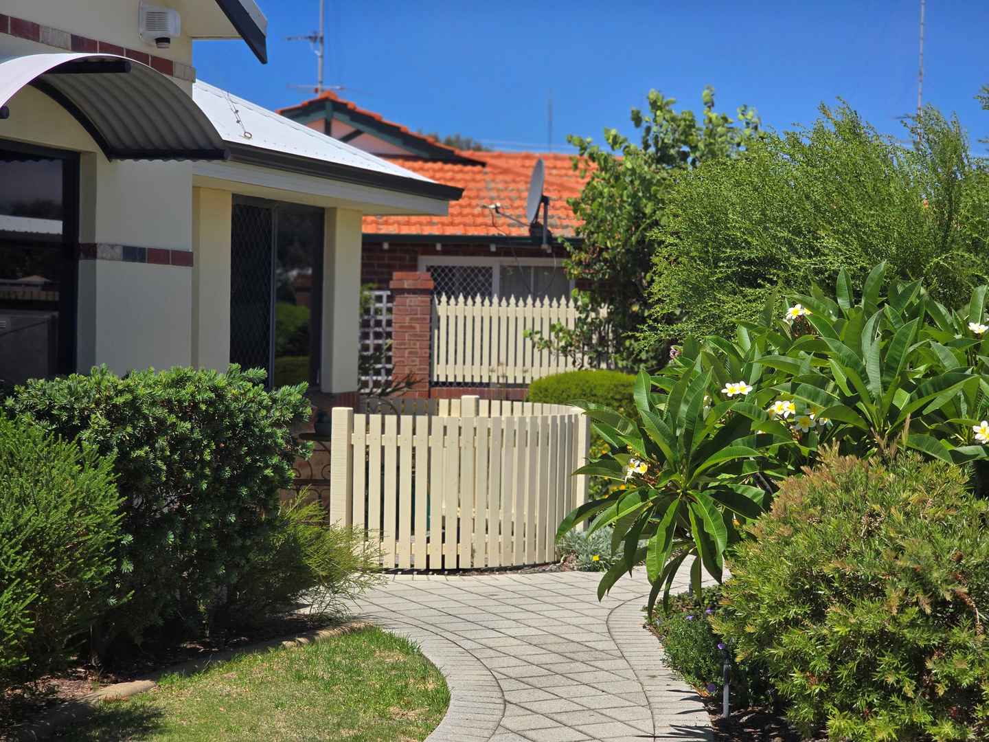 Under Offer! Charming Affordable Retirement Sanctuary in East Bunbury - Refurbished before Settlement!