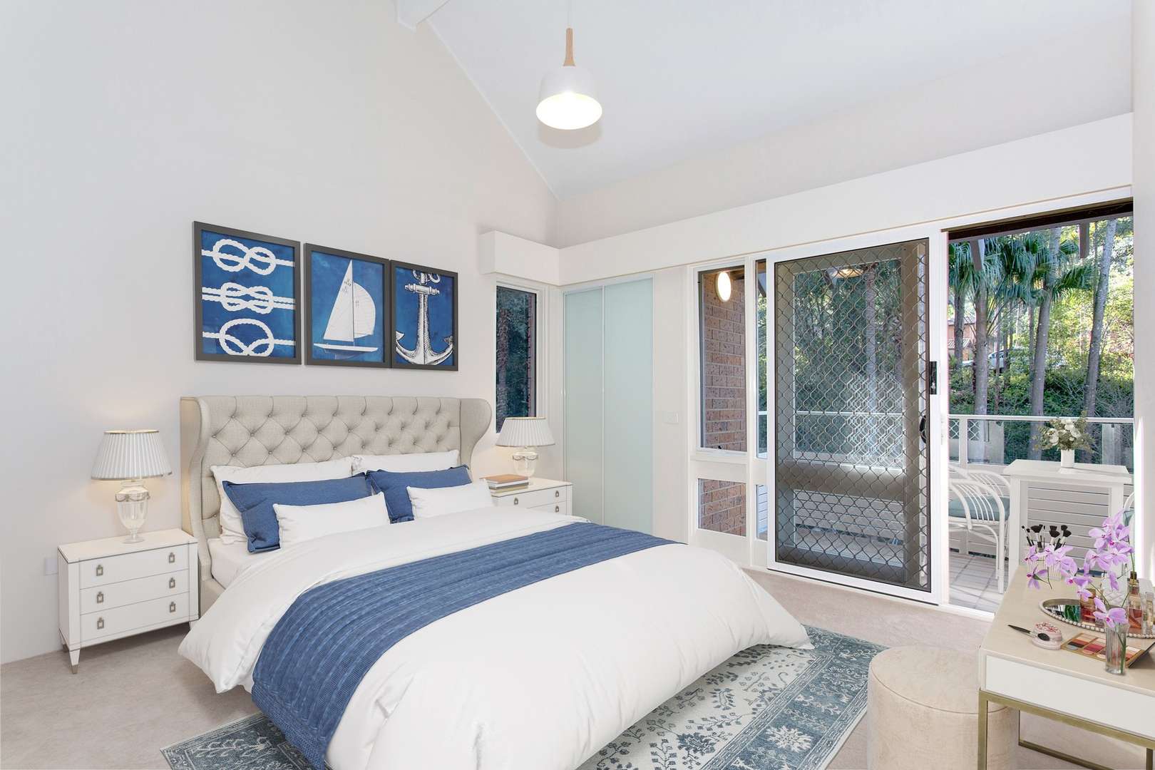 Bright accessible villa close to the amenities
