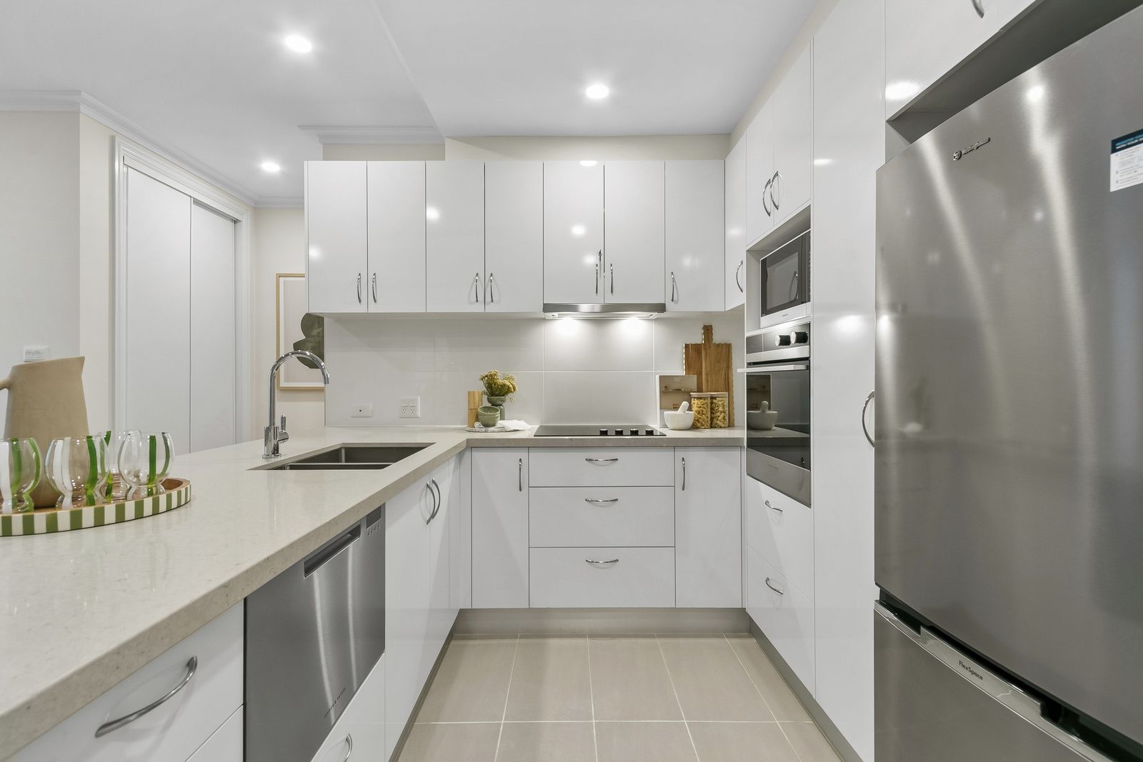 Spacious Three-Bedroom Living apartment