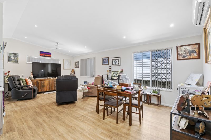 Effortless Living - Close to 19th Hole Clubhouse!