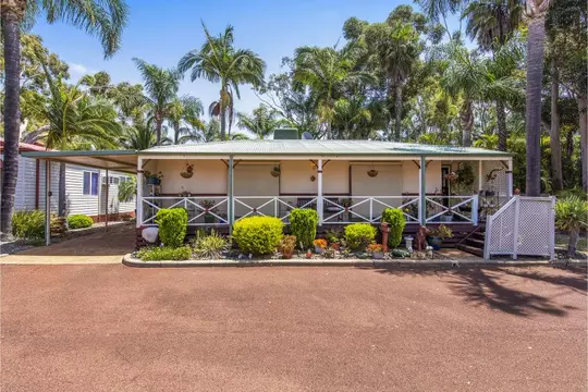 Riverside Gardens Estate - Site 1