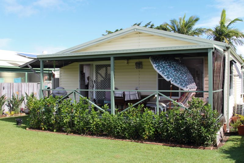 Palm Lake Resort - Banora Point, Over 50's Pet friendly Lifestyle village