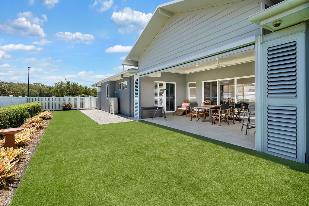 Palm Lake Resort Beachmere Bay